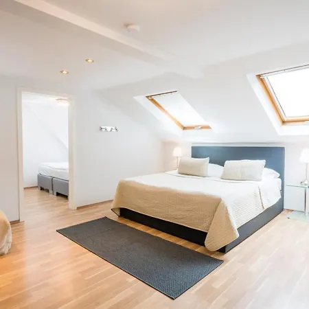 Aurora Hotel 3*
