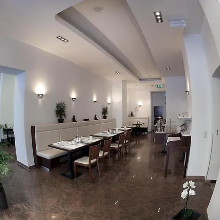 Hotel Aurora 3*